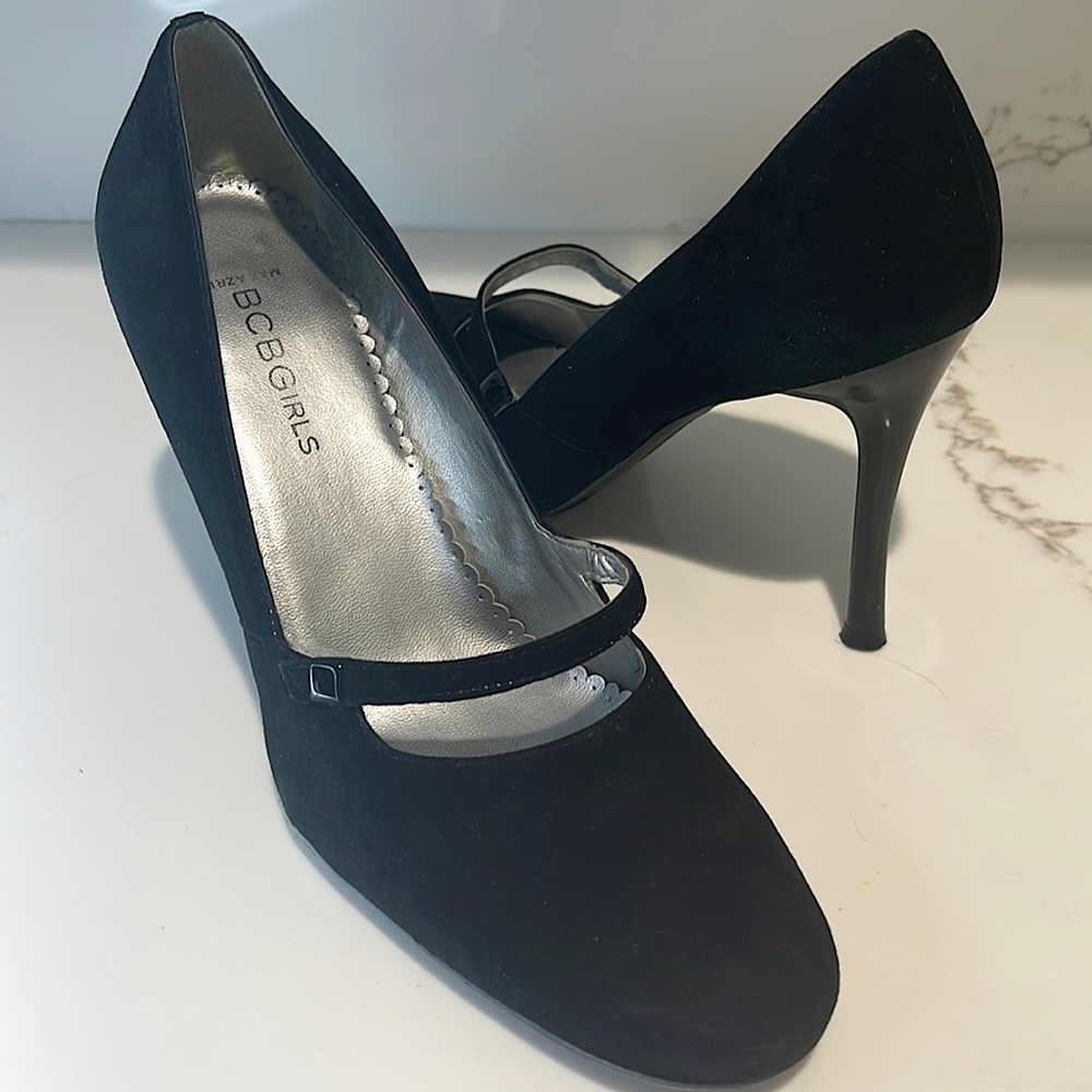 BCBG GIRLS Black Pumps